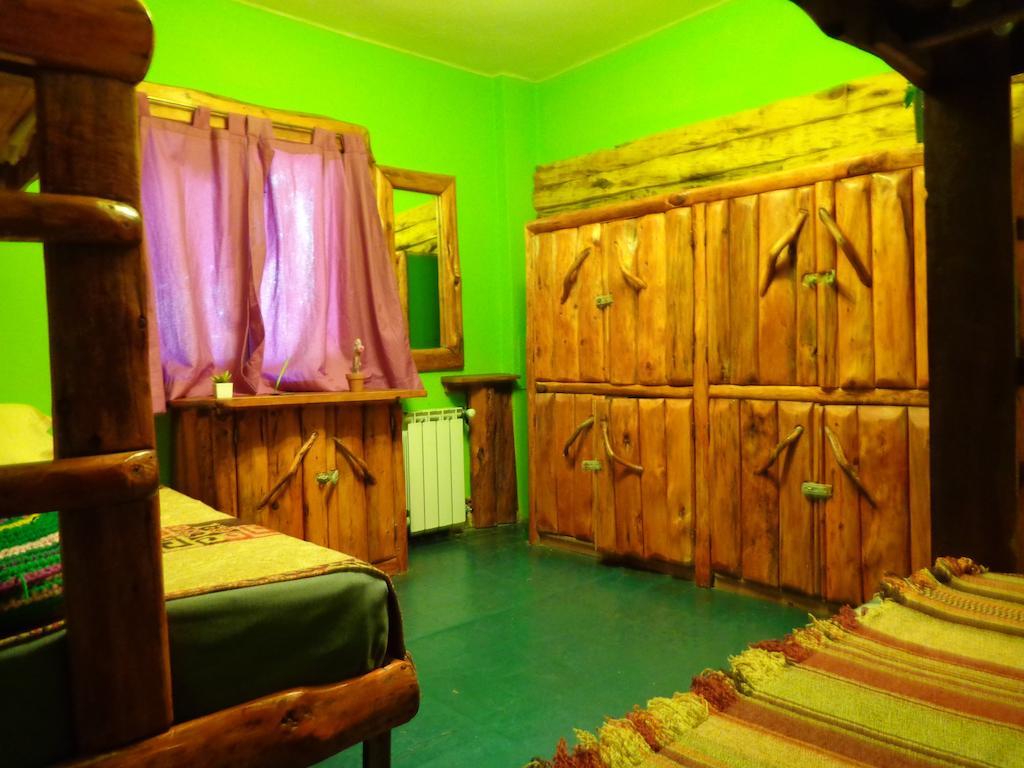 Wood House Hostel Сан-Карлос-де-Барилоче Номер фото